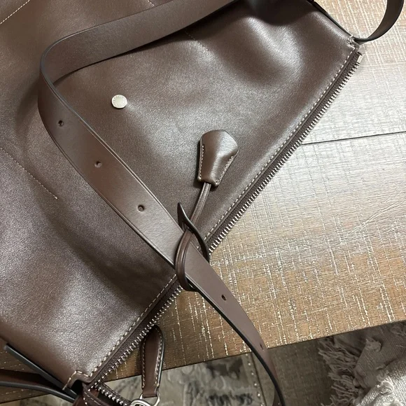 Mott Messenger Bag 38 - Picture 6 of 6